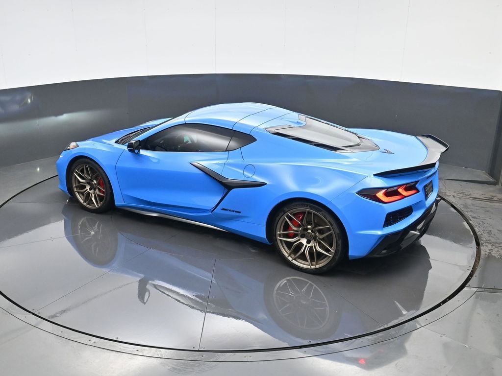 Used 2023 Chevrolet Corvette Z06 w/ Engine Appearance Package image 35