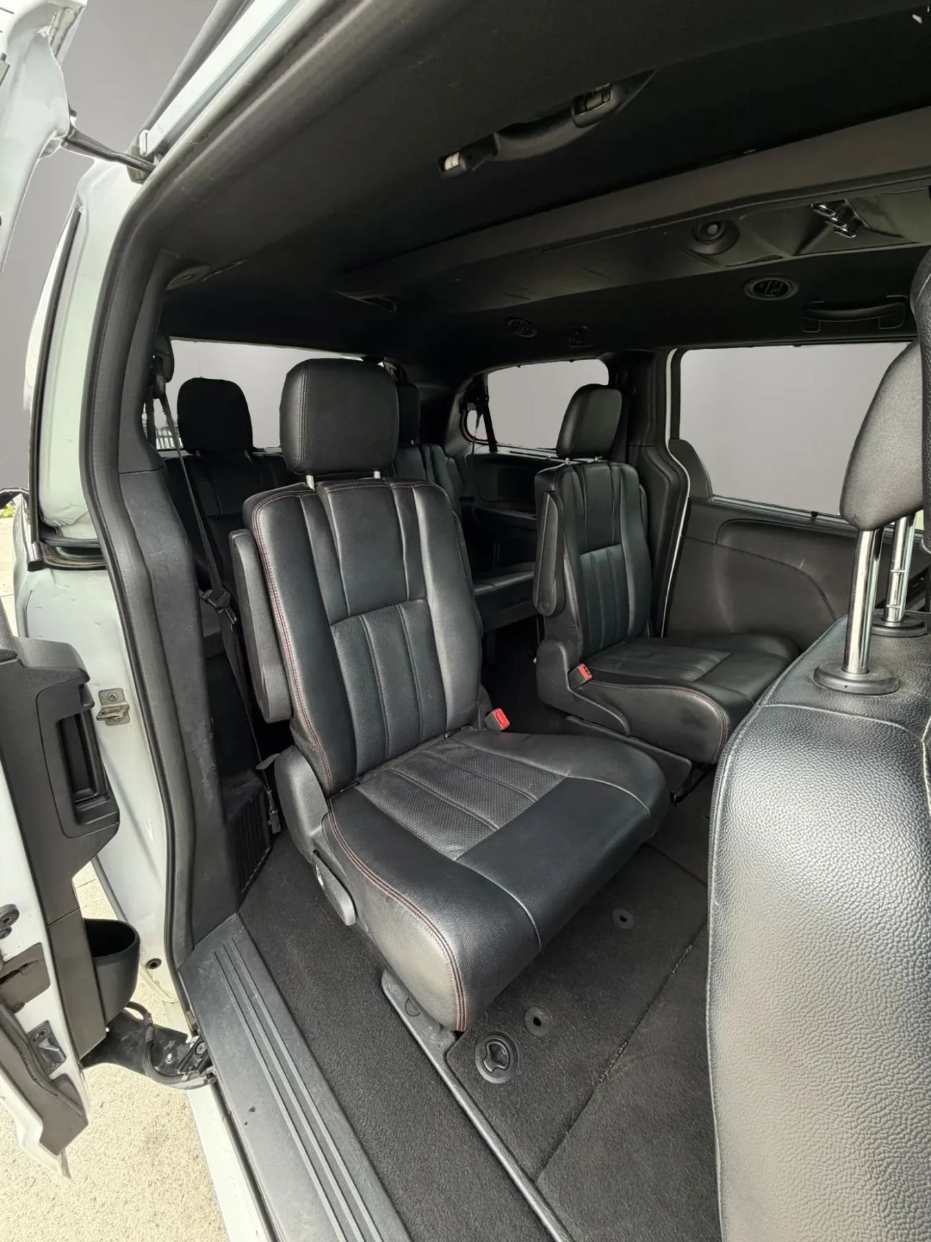 Used 2017 Dodge Grand Caravan GT FWD image 13