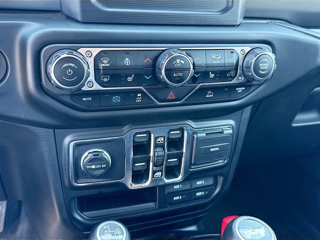 Used 2023 Jeep Wrangler Unlimited w/ Cold Weather Group image 17