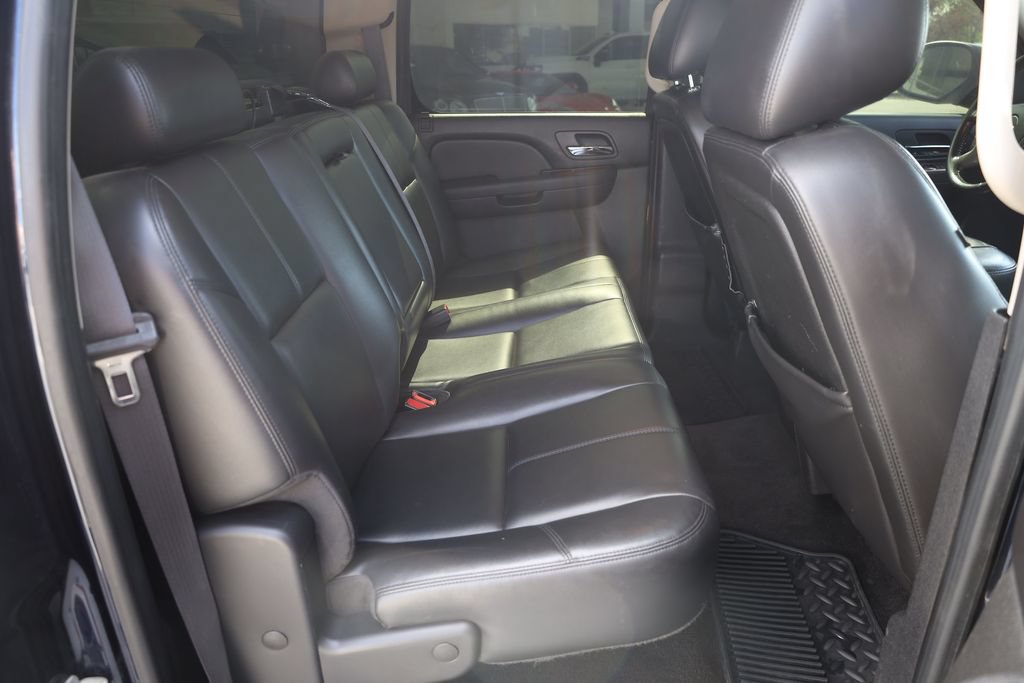 Used 2011 Chevrolet Silverado 1500 LTZ AWD/4WD image 18