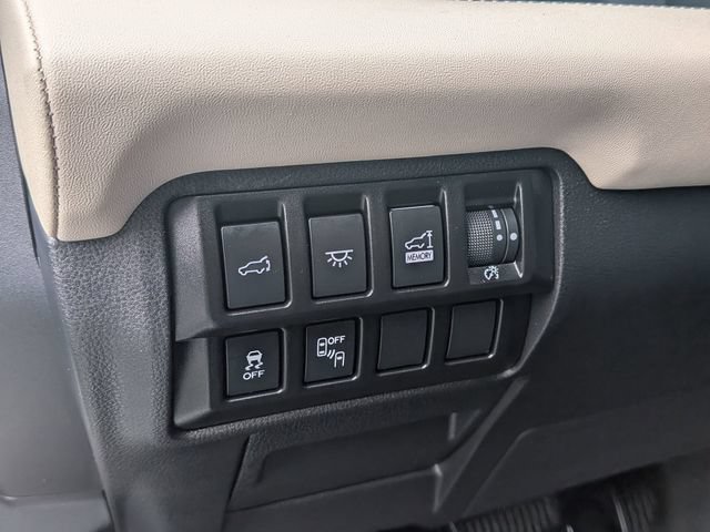 Used 2022 Subaru Ascent Touring AWD/4WD image 22