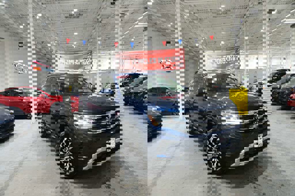 Used 2021 Volkswagen Atlas SEL Premium image 2