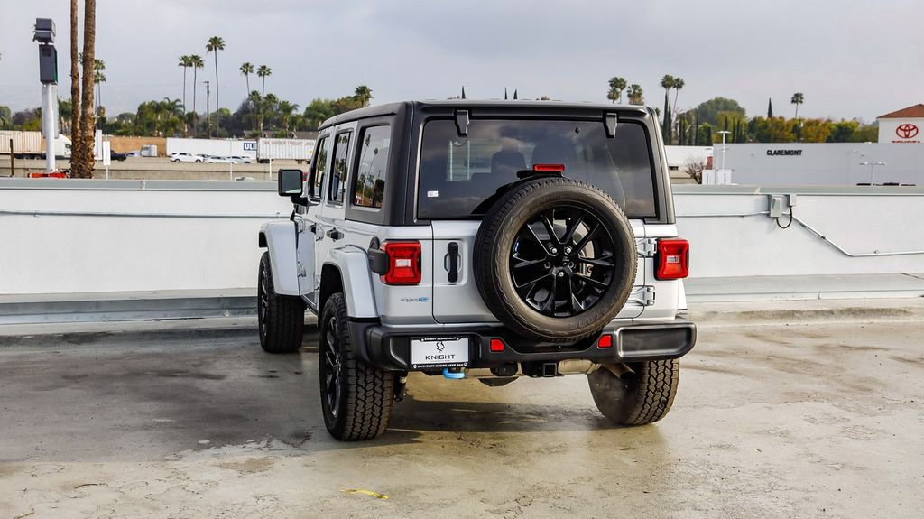 Used 2023 Jeep Wrangler Unlimited Sahara image 7
