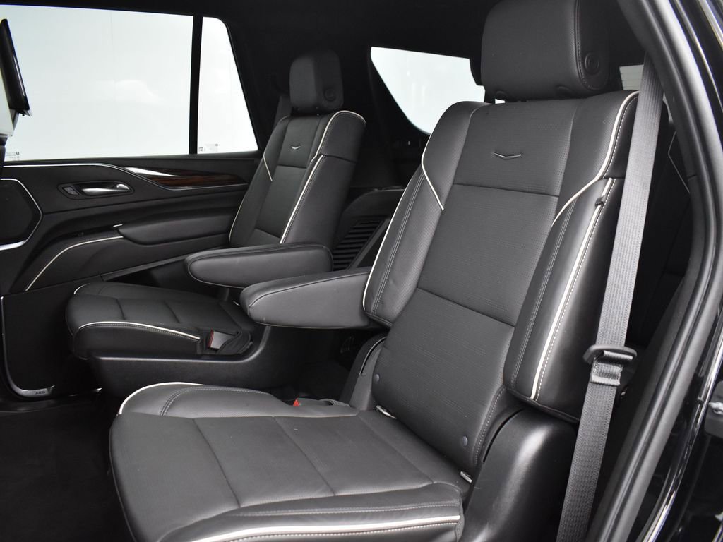 Used 2021 Cadillac Escalade Premium Luxury image 27