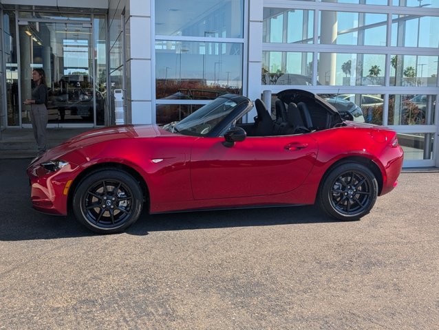 Used 2020 MAZDA MX-5 Miata Sport RWD image 6