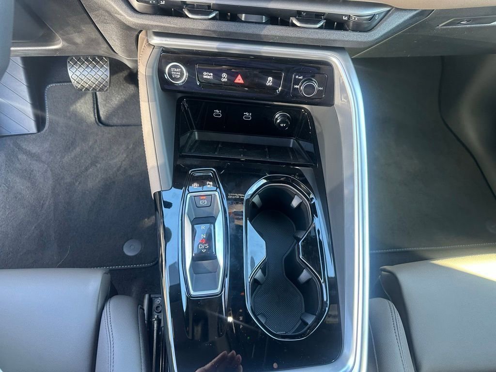 New 2025 Audi Q5 Premium Plus image 14