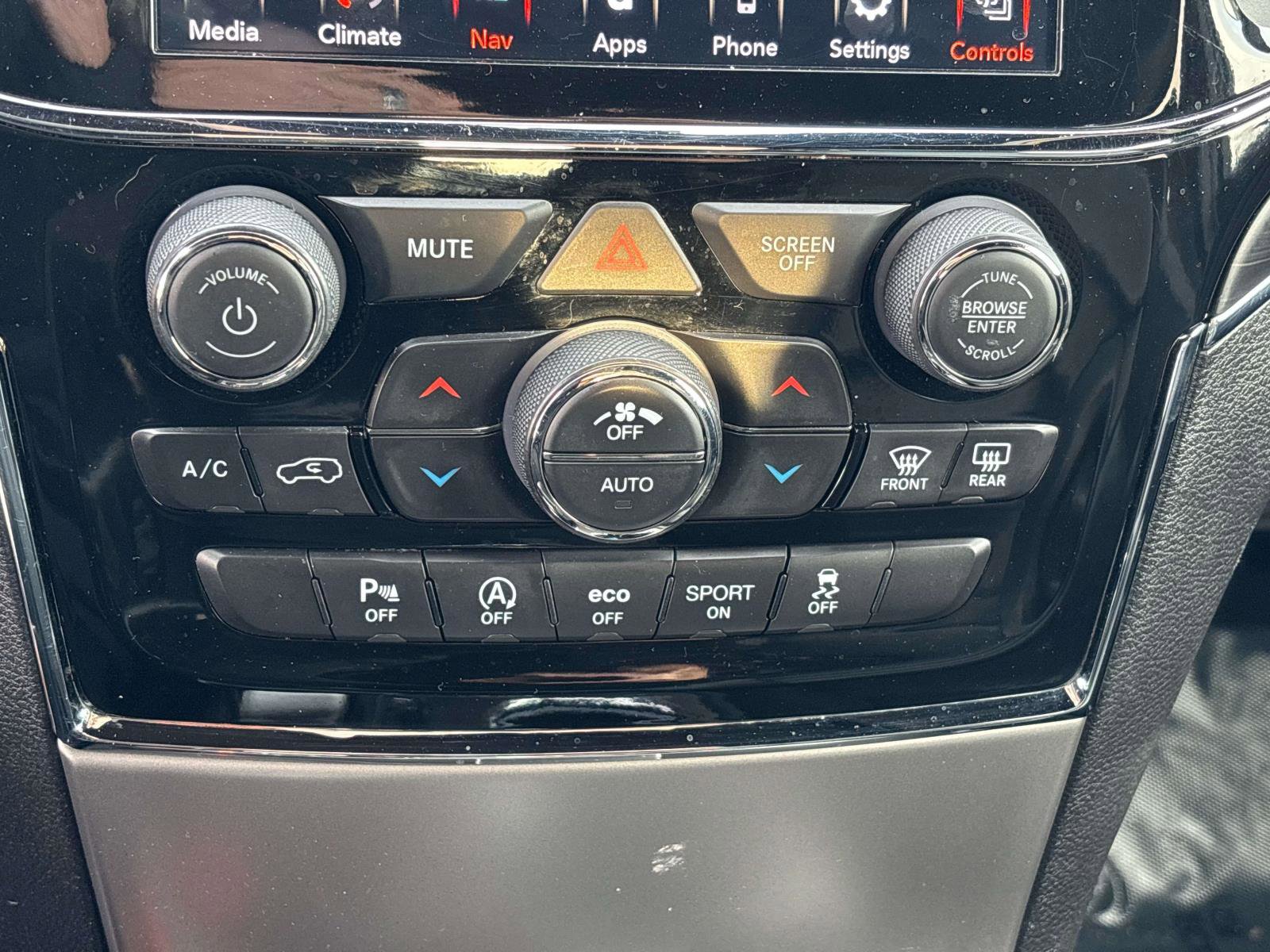 Certified 2021 Jeep Grand Cherokee Limited image 25