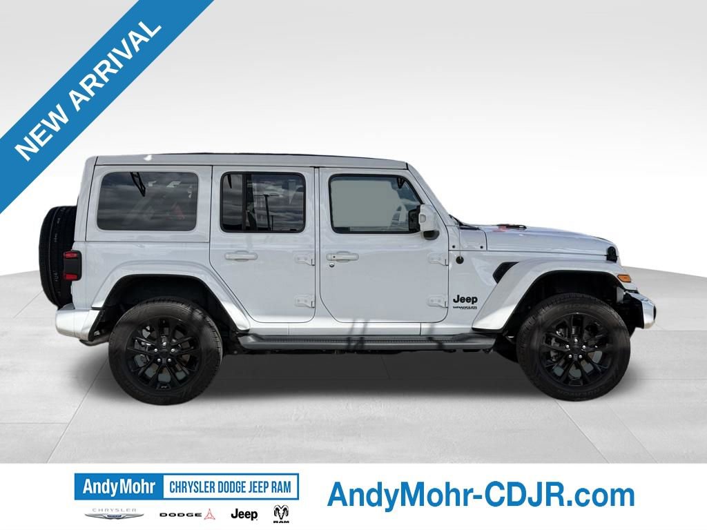 Used 2022 Jeep Wrangler Unlimited Sahara AWD/4WD image 8