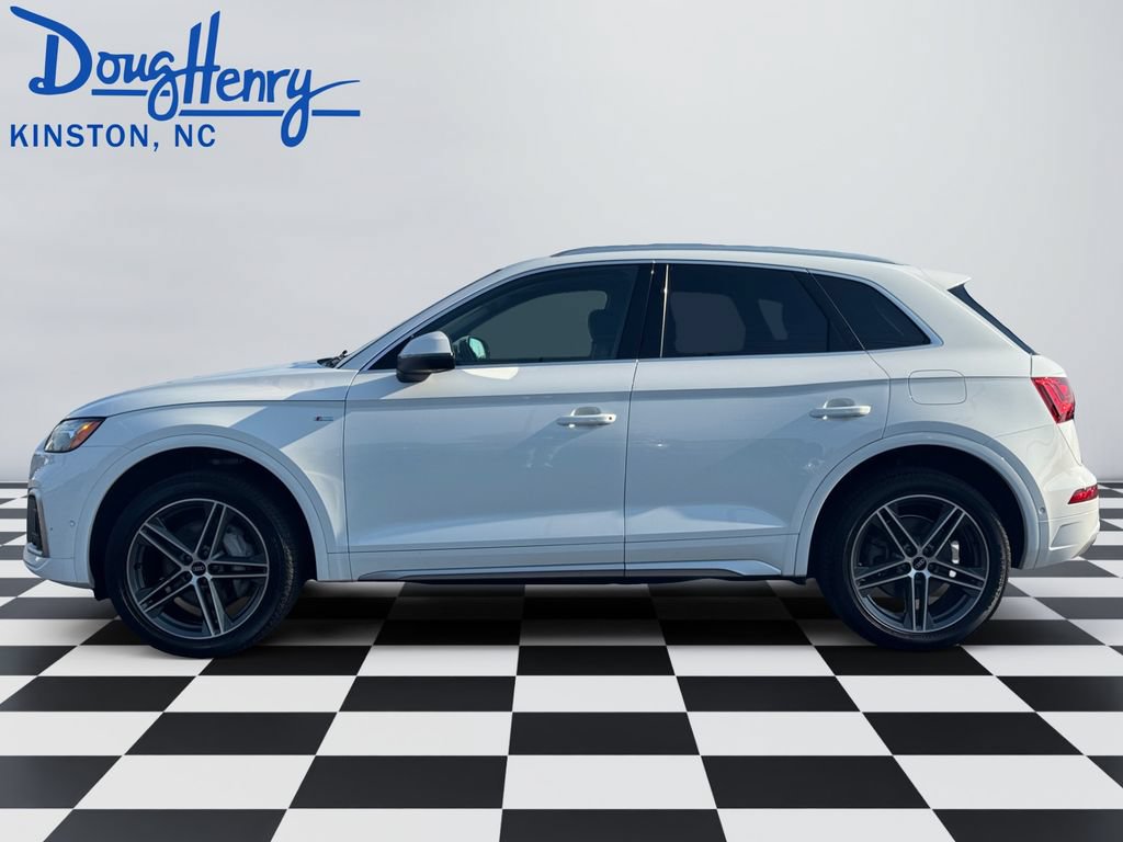 Used 2021 Audi Q5 e Prestige AWD/4WD image 2