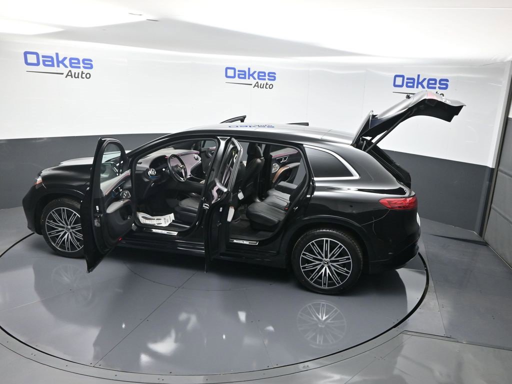 Used 2023 Mercedes-Benz EQS 580 4MATIC SUV image 61