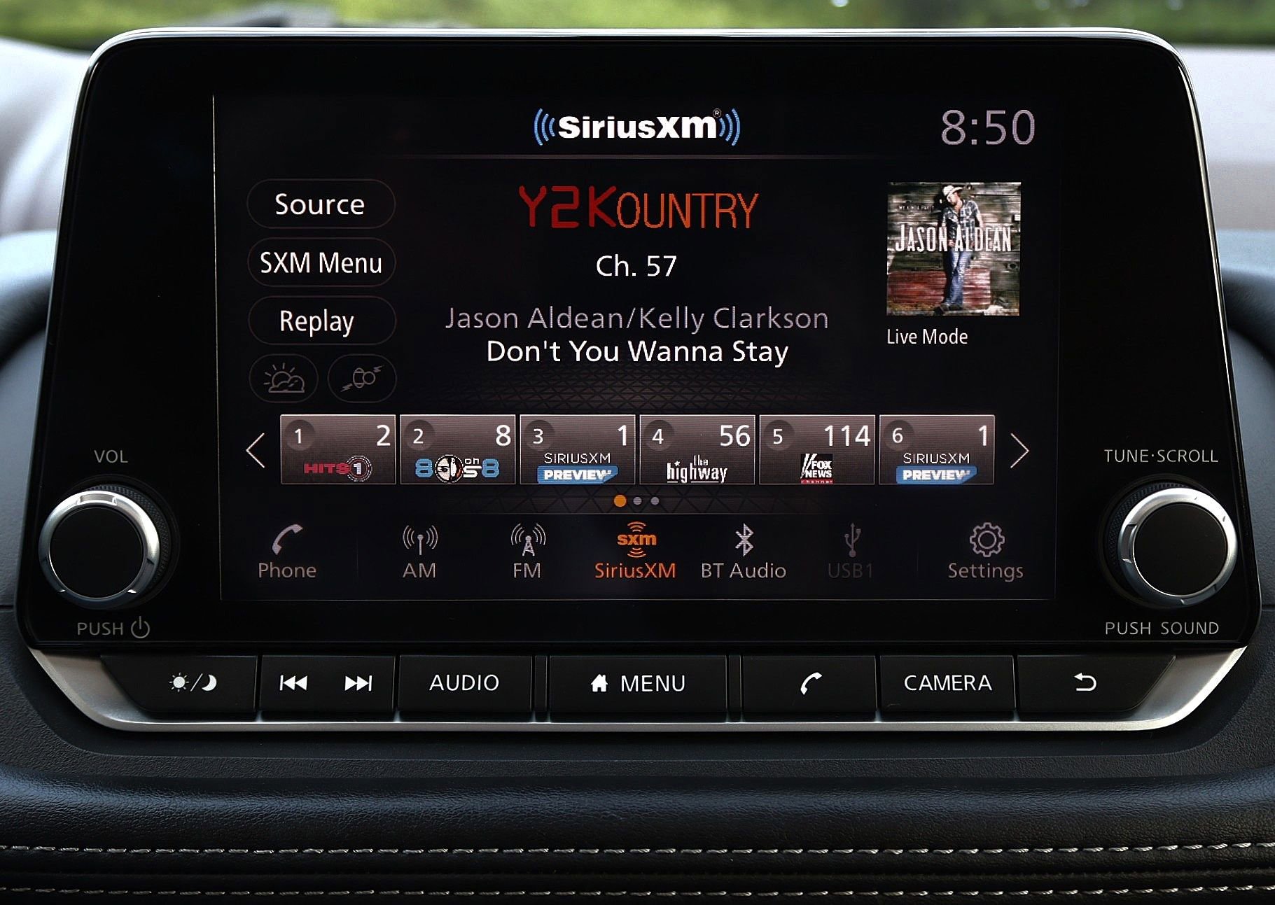 Used 2023 Nissan Rogue SV image 30