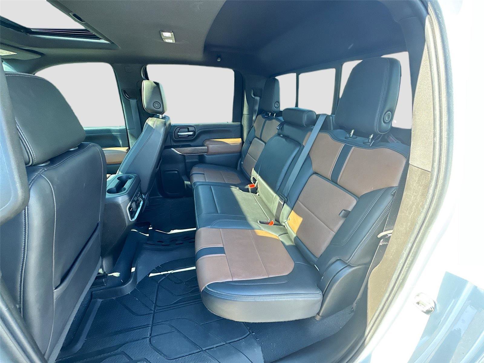 Used 2021 Chevrolet Silverado 3500 High Country image 12