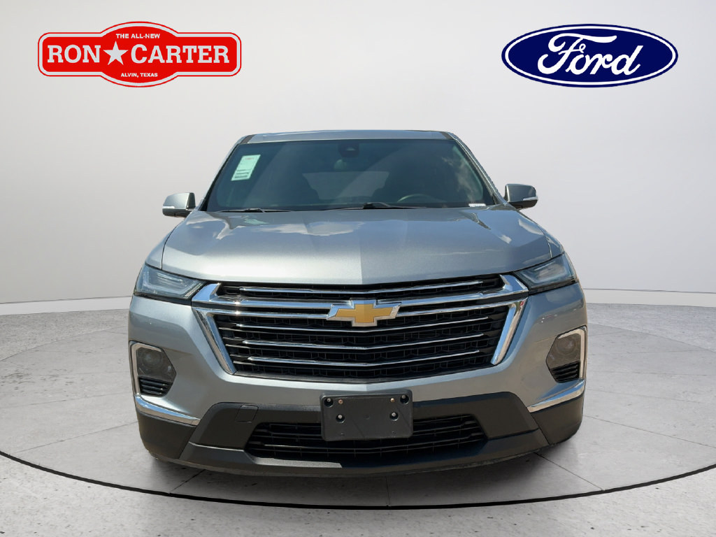 Used 2023 Chevrolet Traverse LT FWD image 2