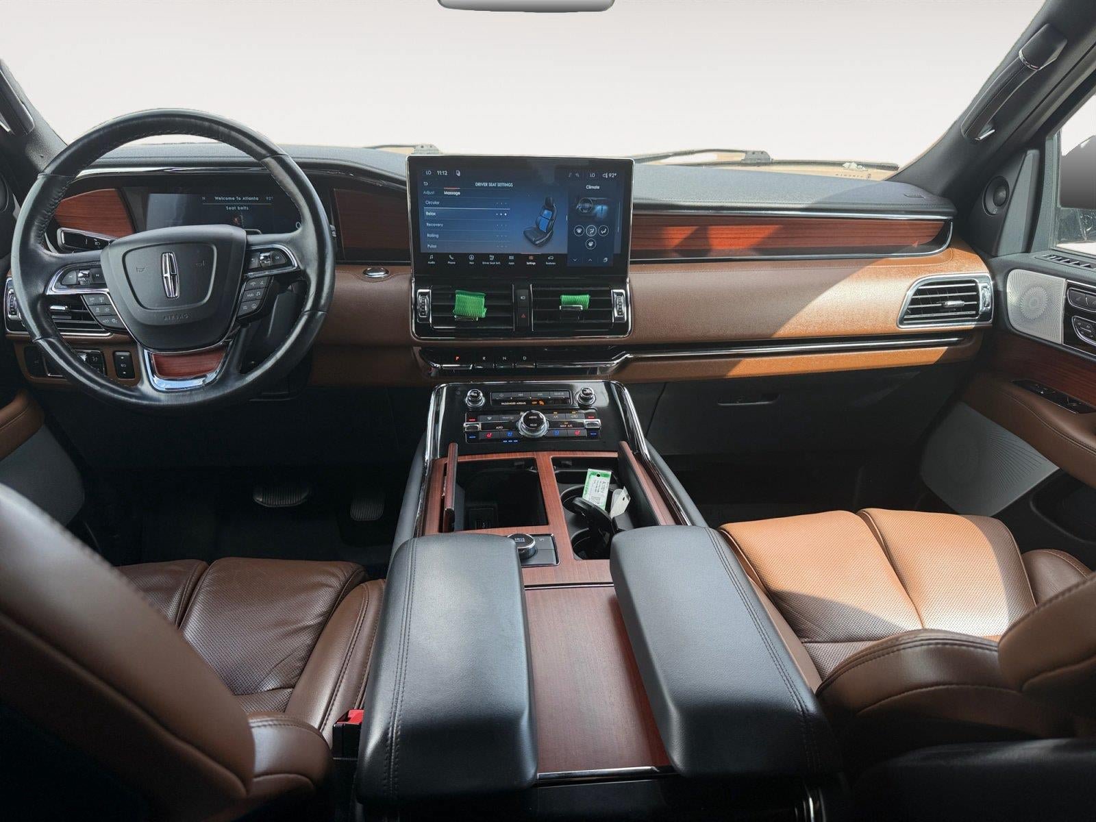 Used 2022 Lincoln Navigator Reserve AWD/4WD image 10