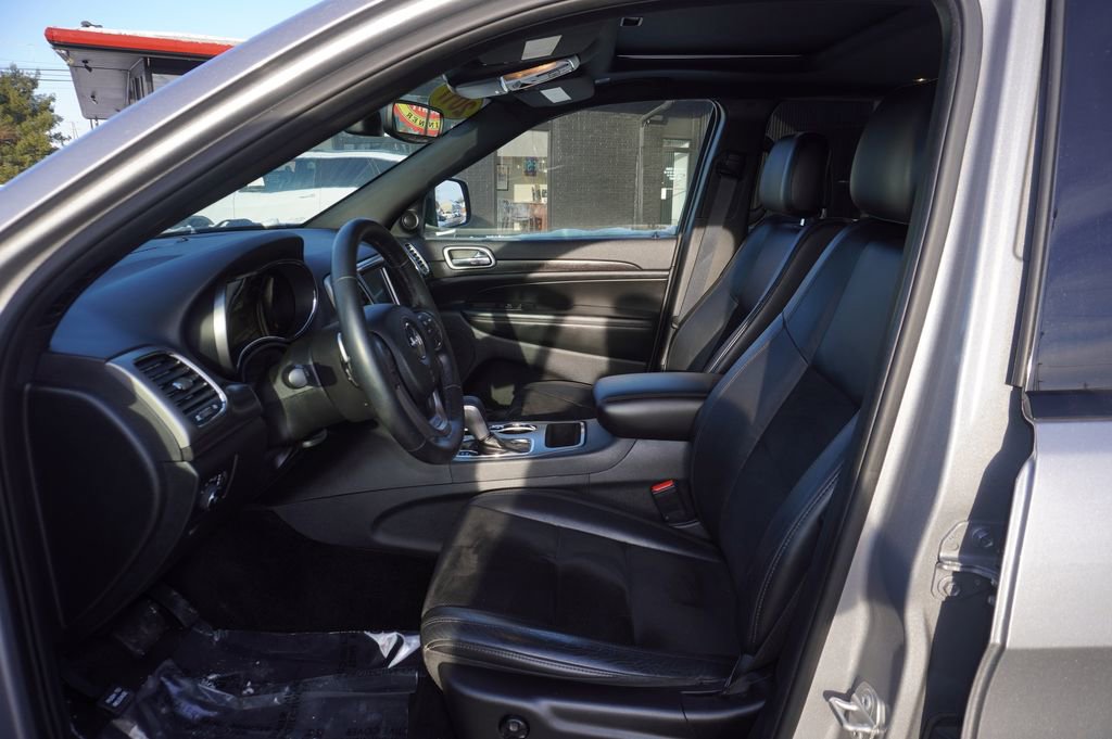 Used 2017 Jeep Grand Cherokee Altitude image 22