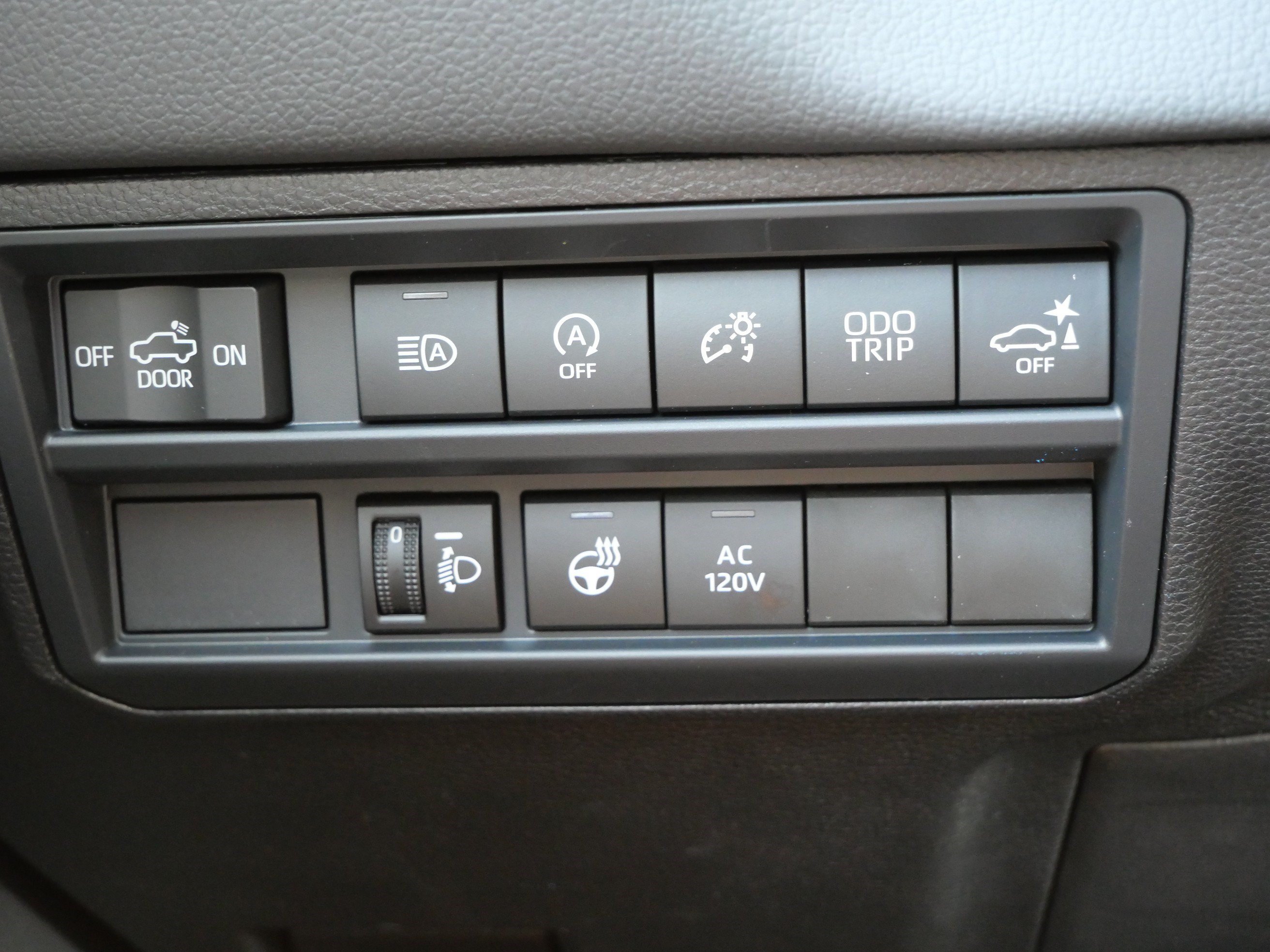 New 2026 Toyota Tundra Limited w/ Power Package AWD/4WD image 9