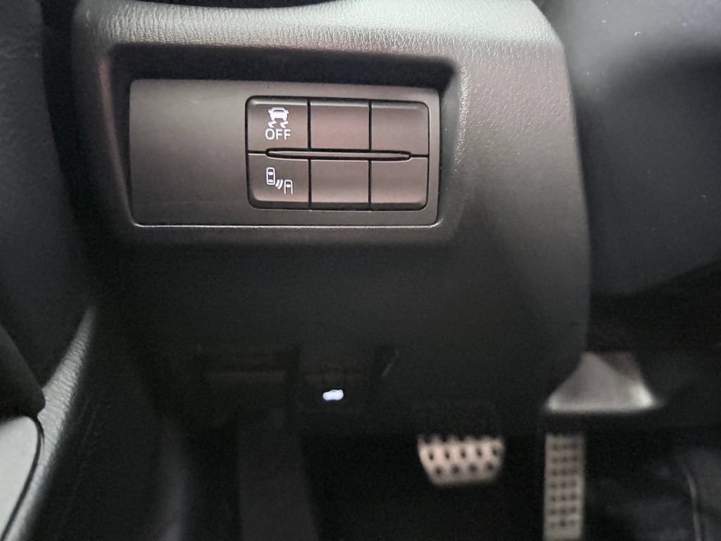 Used 2017 FIAT 124 Spider Abarth RWD image 25