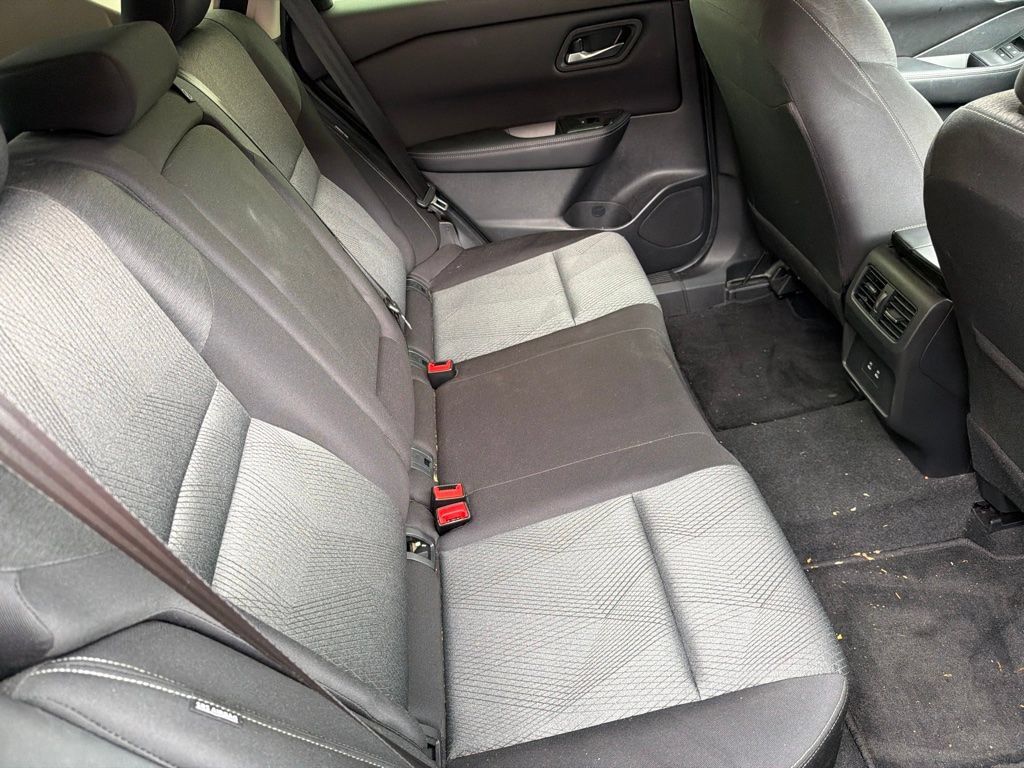 Used 2024 Nissan Rogue SV AWD/4WD image 13