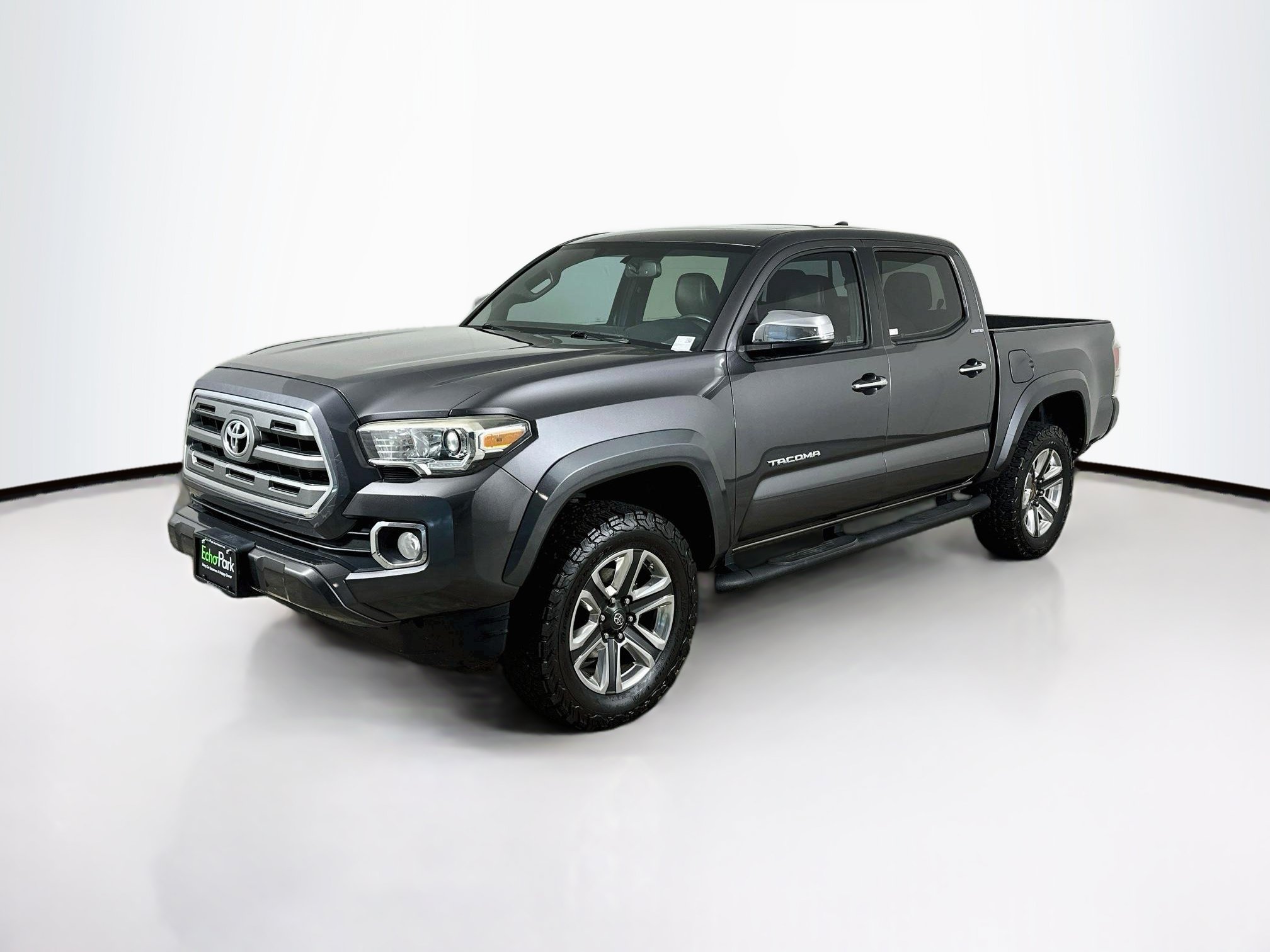 Used 2017 Toyota Tacoma Limited w/ Tow Package AWD/4WD image 3
