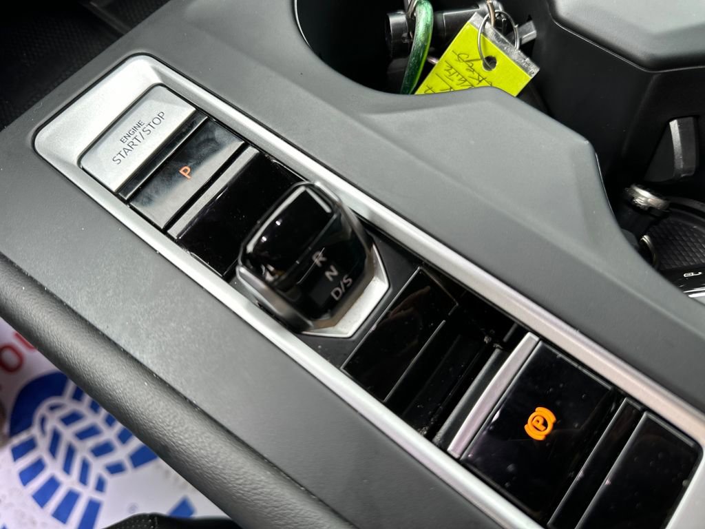 Used 2024 Volkswagen Atlas SE image 27