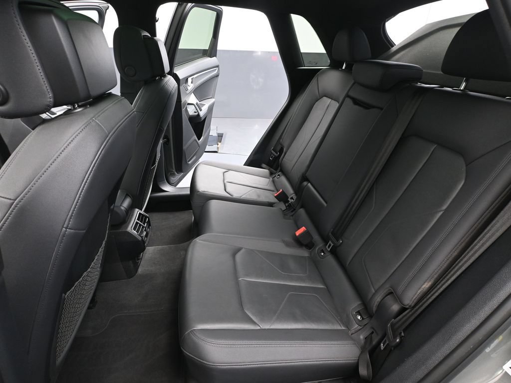 Used 2022 Audi Q3 2.0T Premium AWD/4WD image 37