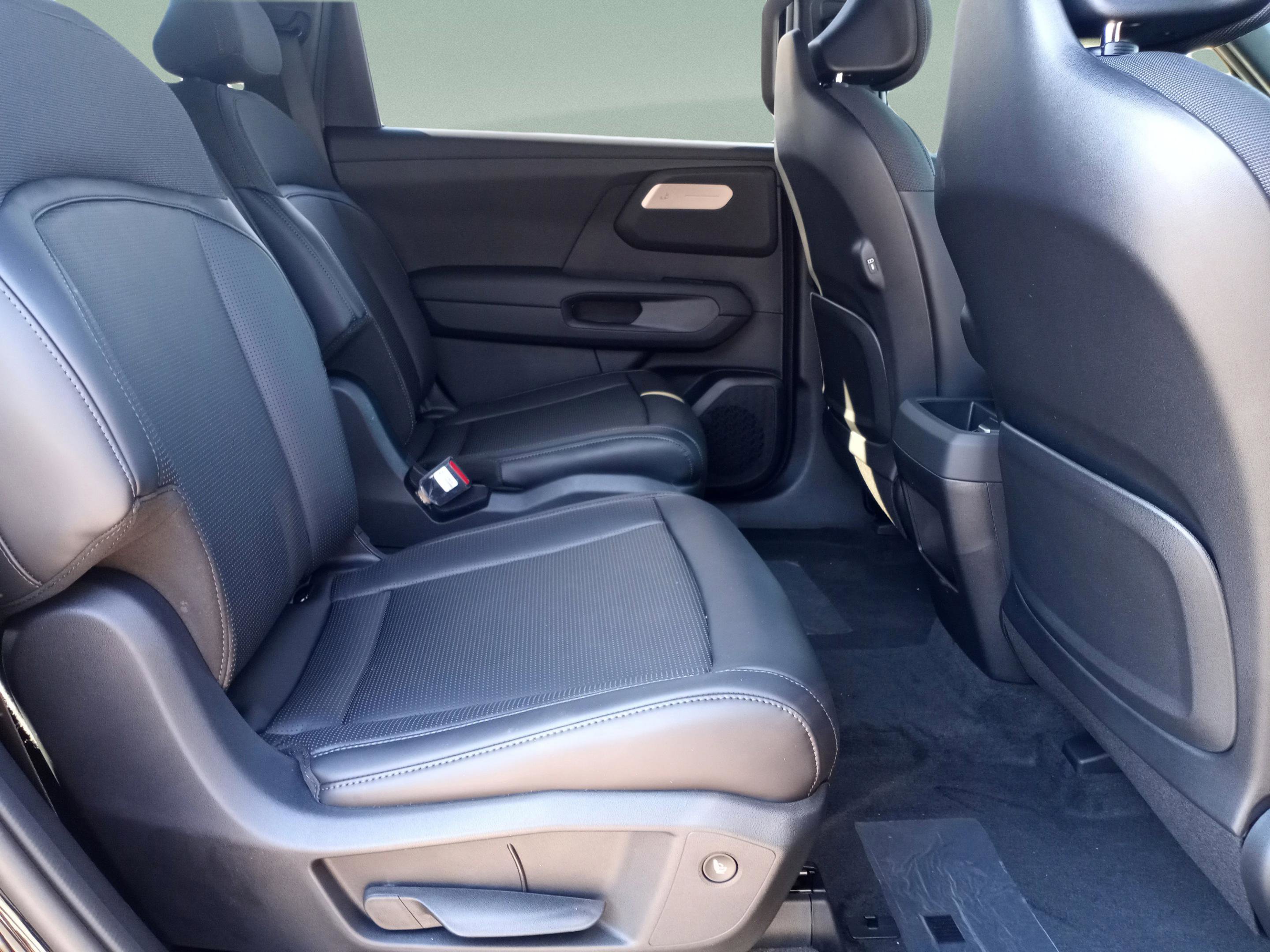New 2027 Kia Telluride S image 32