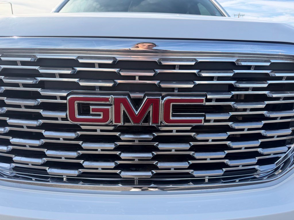 Used 2018 GMC Yukon Denali RWD image 7