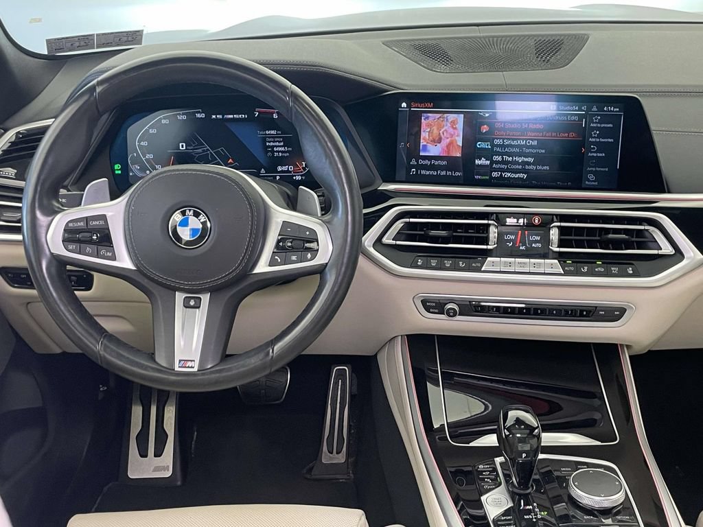 Used 2021 BMW X5 M50i w/ Parking Assistance Package AWD/4WD image 23