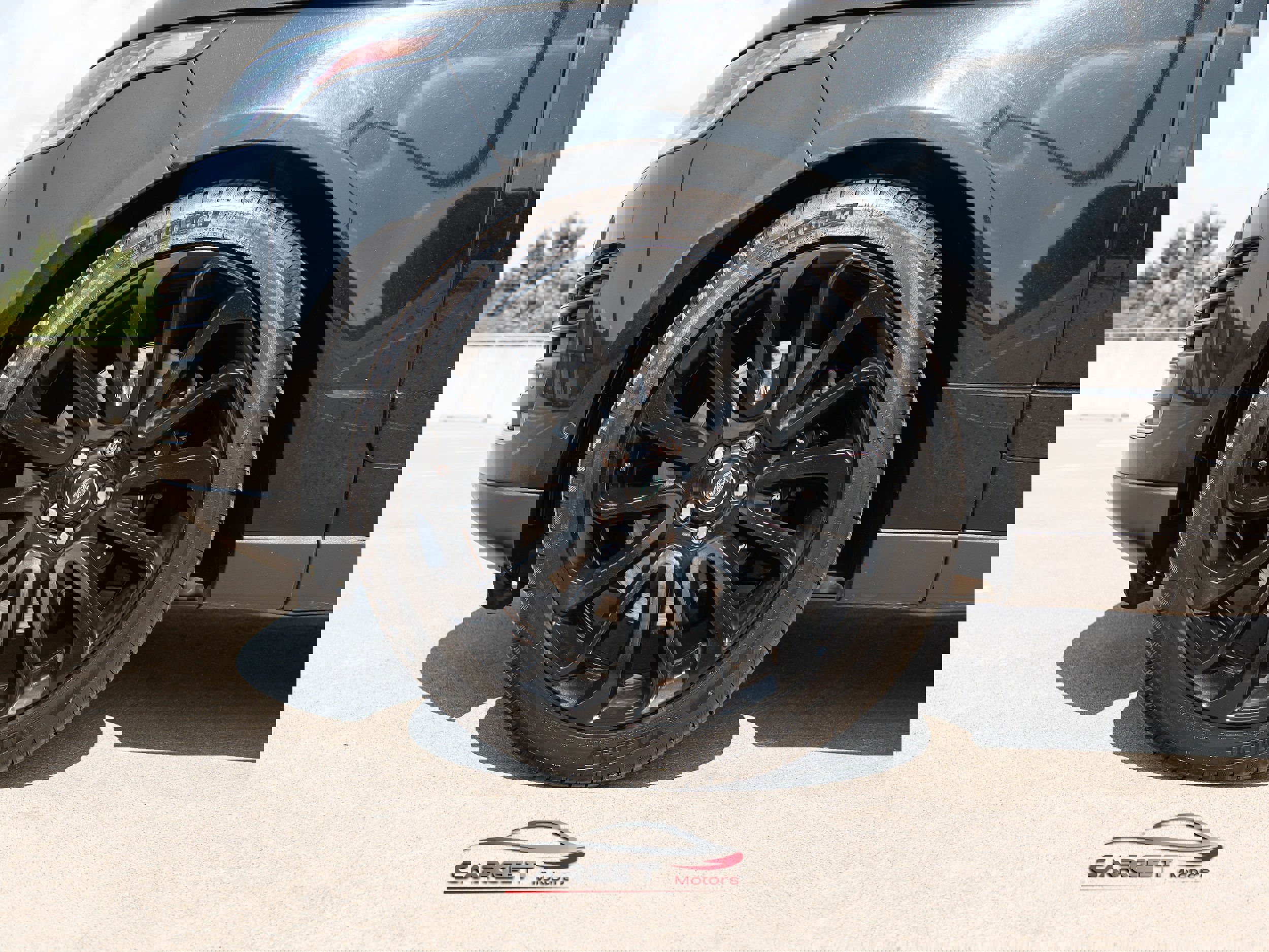 Used 2020 Land Rover Range Rover HSE image 9