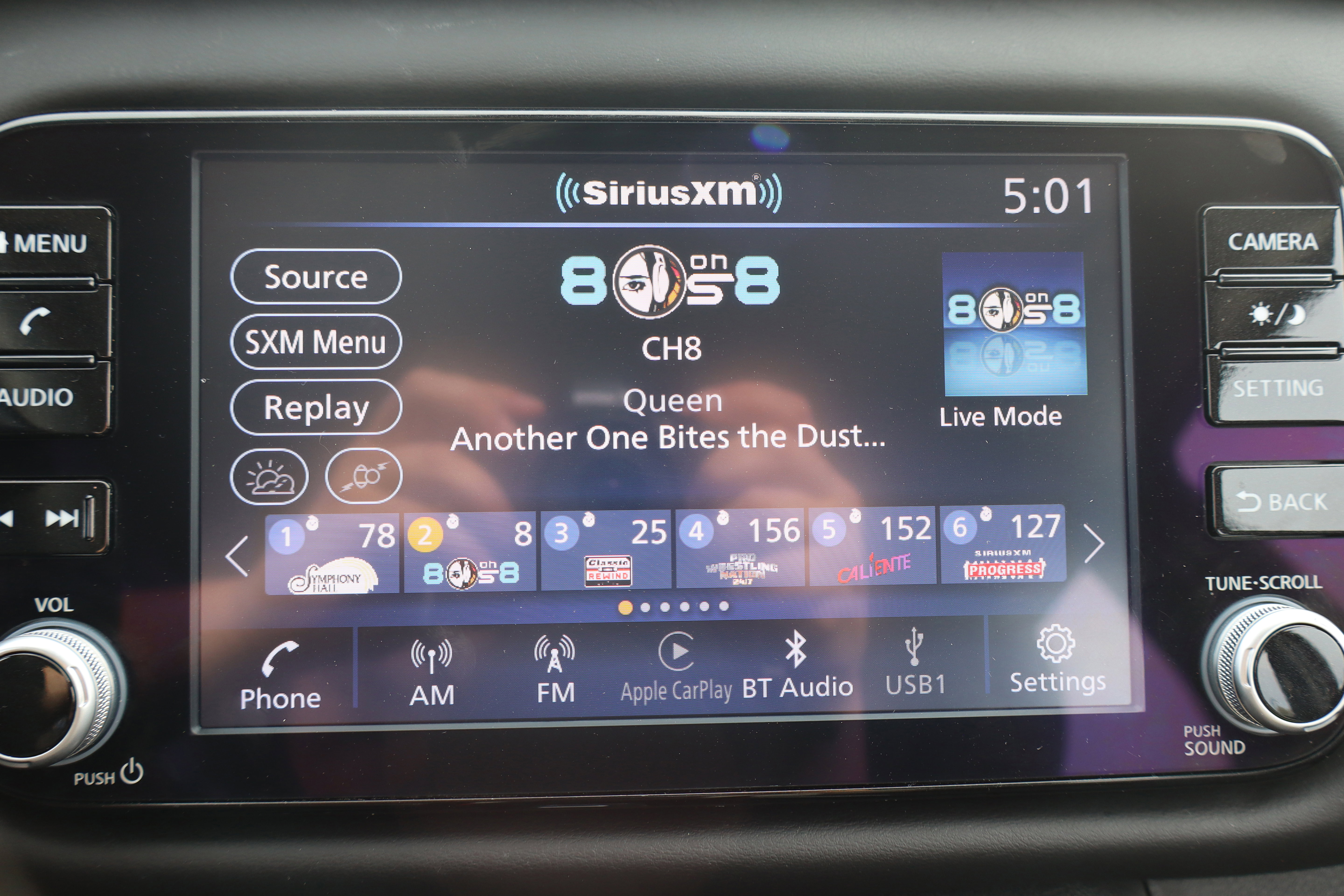 Used 2023 Nissan Kicks SR w/ SR Premium Package image 18