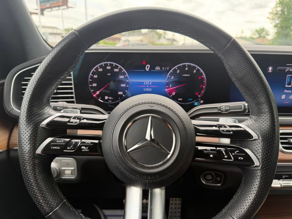 Used 2024 Mercedes-Benz GLS 450 4MATIC image 29