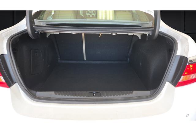 Used 2012 Buick Verano Leather FWD image 27