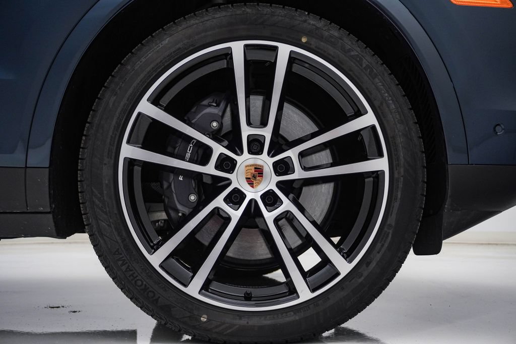 Certified 2026 Porsche Cayenne Coupe AWD/4WD image 10