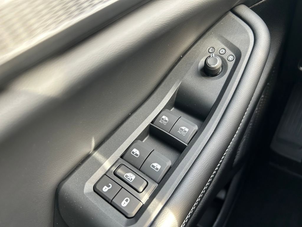 New 2025 Jeep Grand Cherokee L Altitude image 18