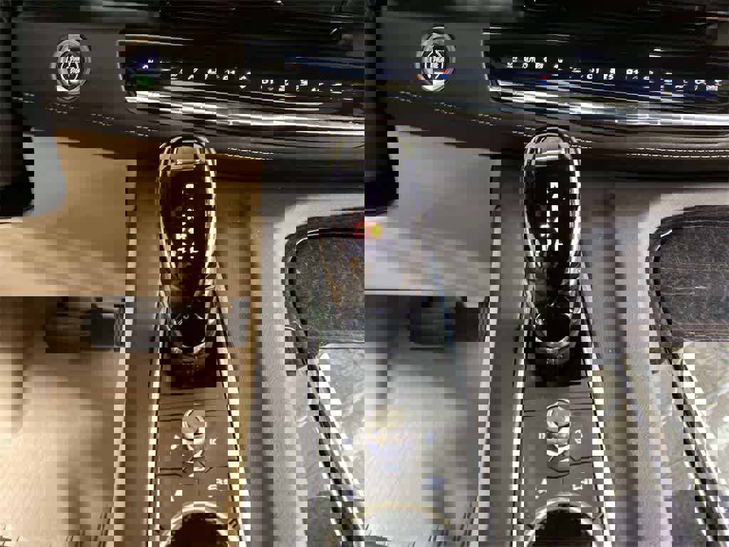 Used 2023 Cadillac Escalade Premium Luxury image 28