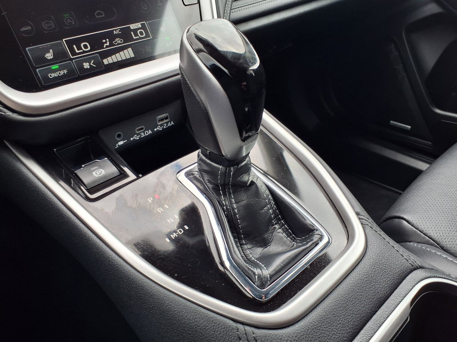 Used 2025 Subaru Outback Limited image 13