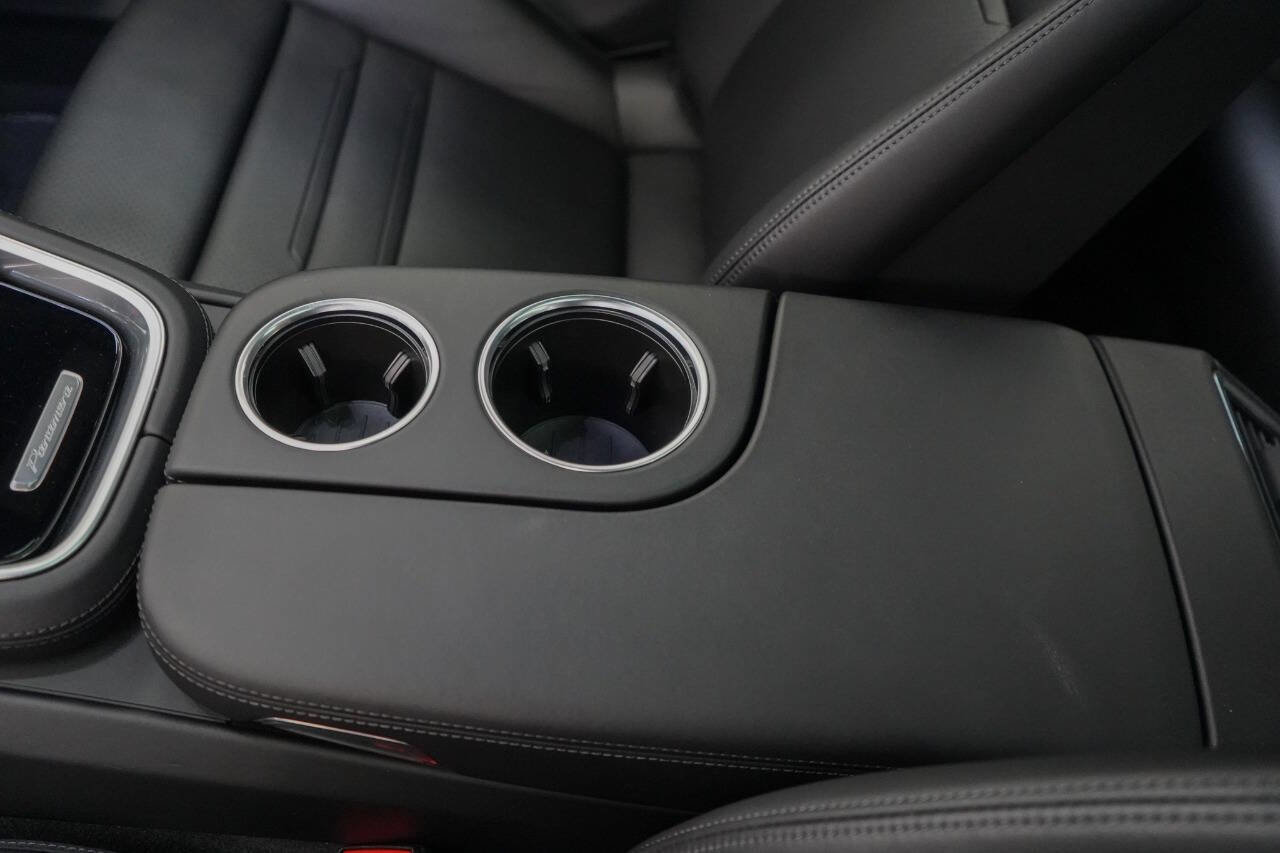Used 2023 Porsche Panamera Turbo S image 63