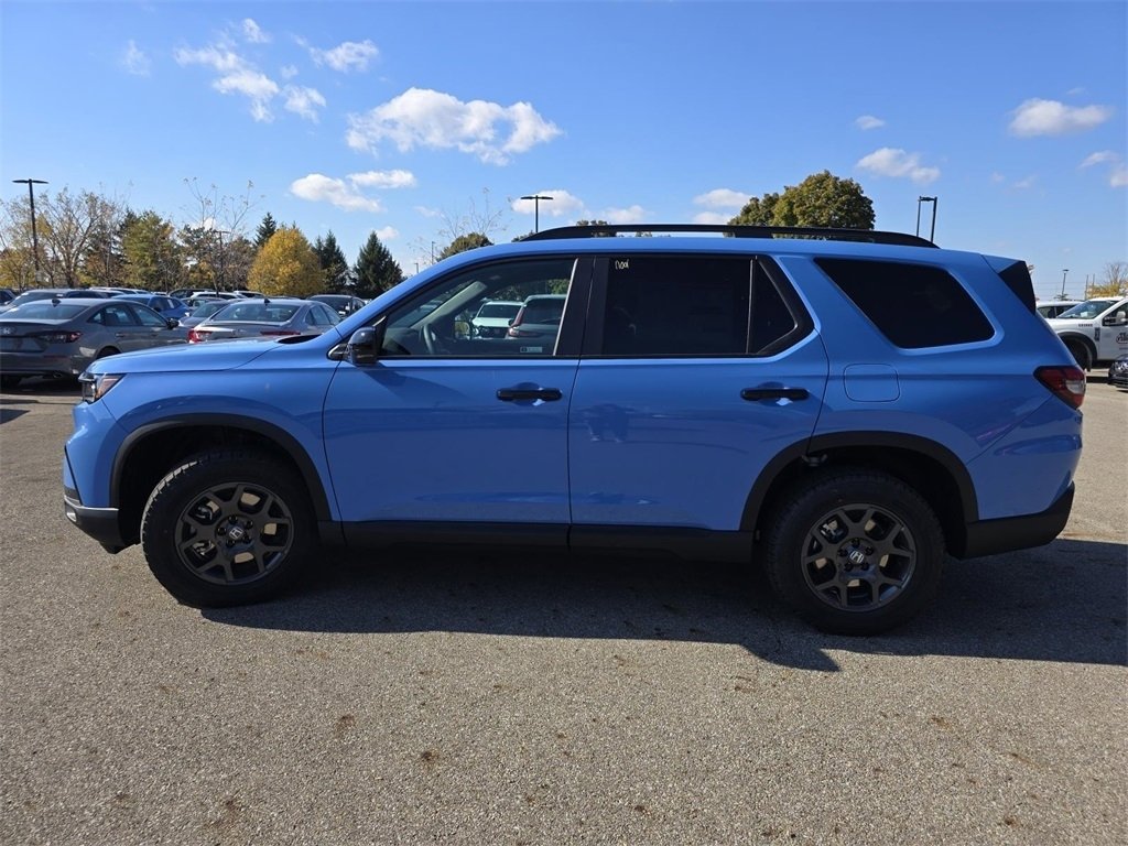 New 2025 Honda Pilot TrailSport image 17