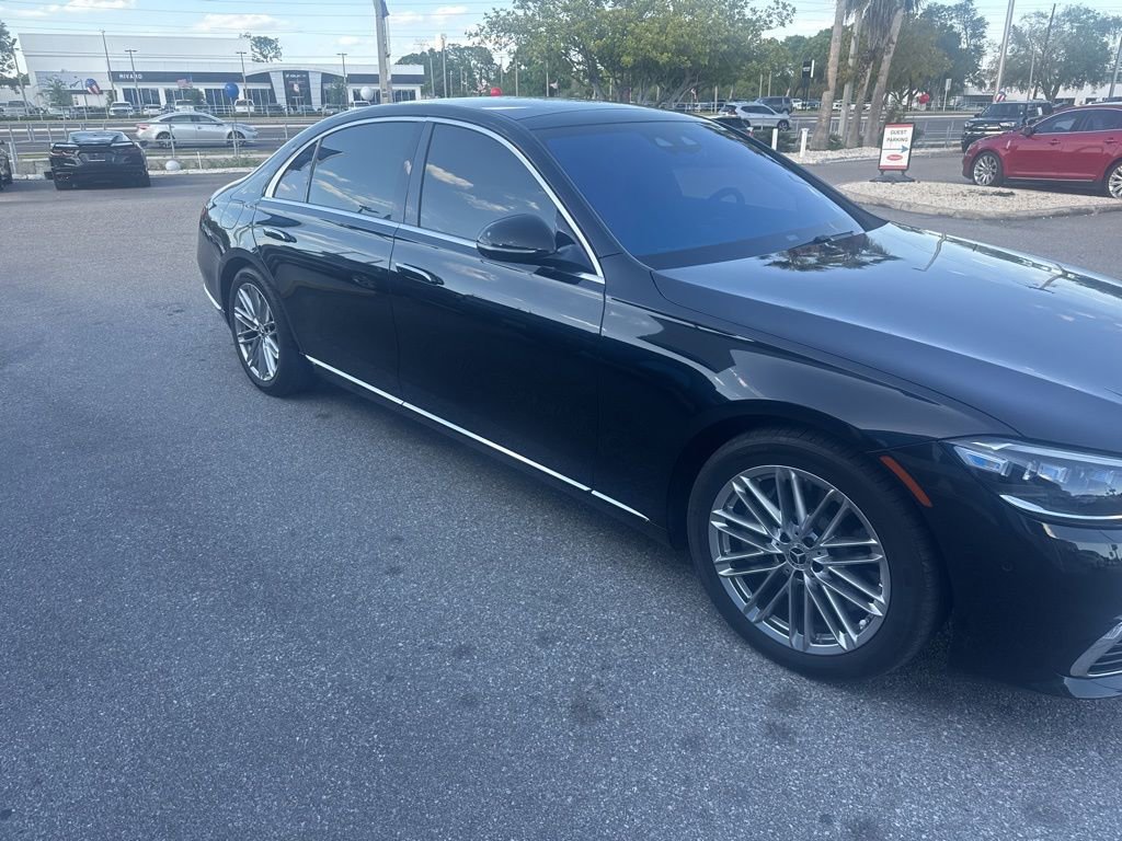 Used 2021 Mercedes-Benz S 580 4MATIC Sedan image 3