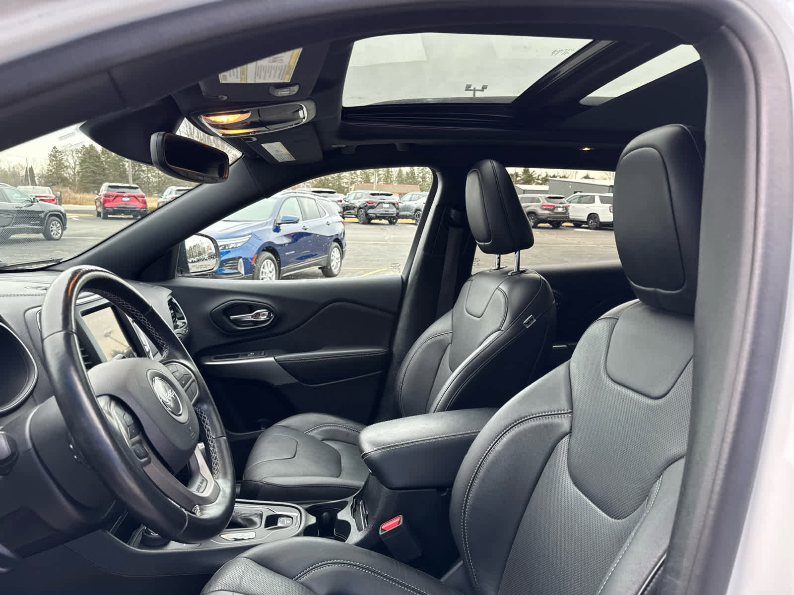 Used 2021 Jeep Cherokee Latitude Lux 80th Anniv w/ Quick Order Package 26U 80TH image 18