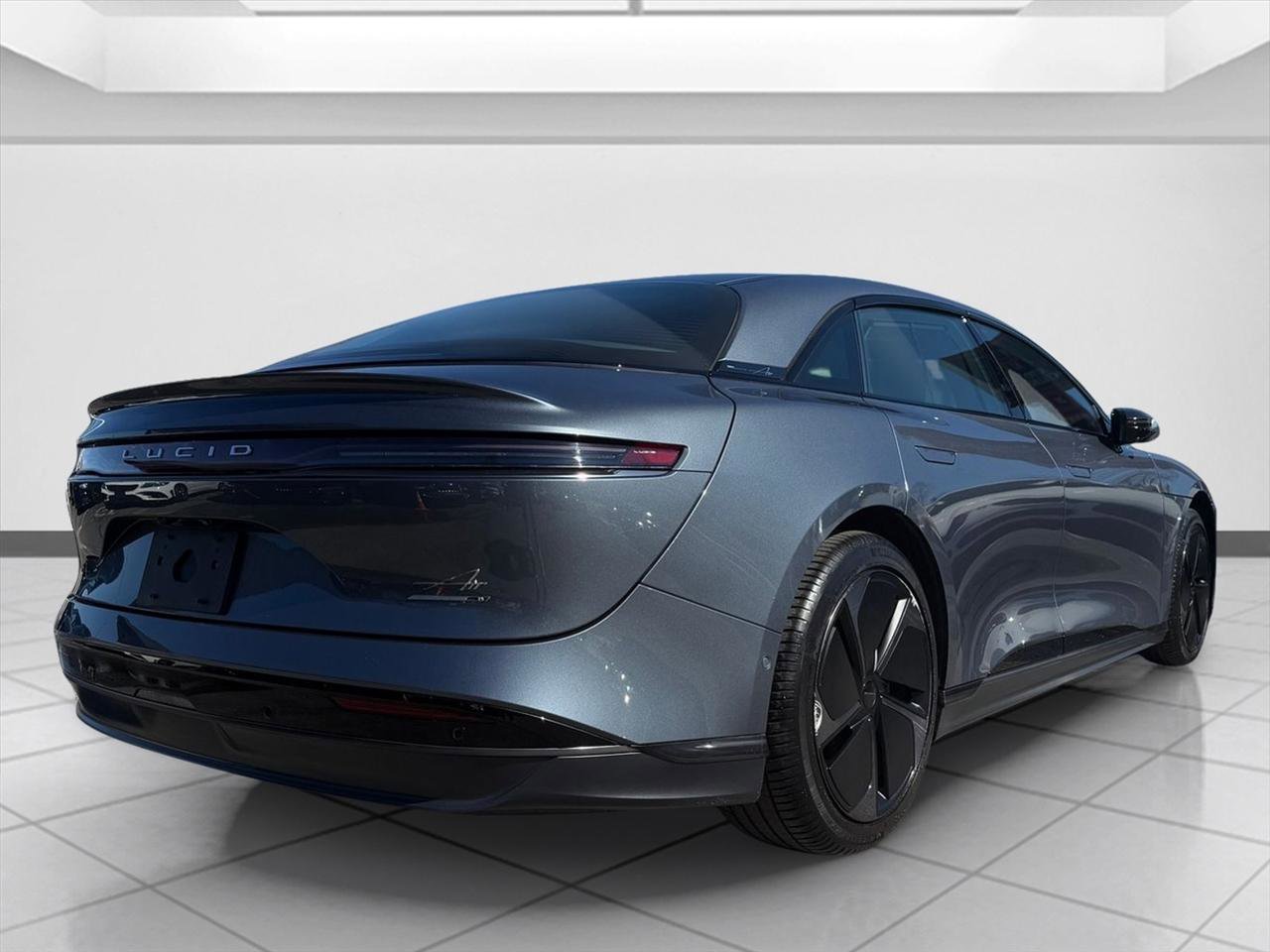 Used 2024 Lucid Air Touring image 5