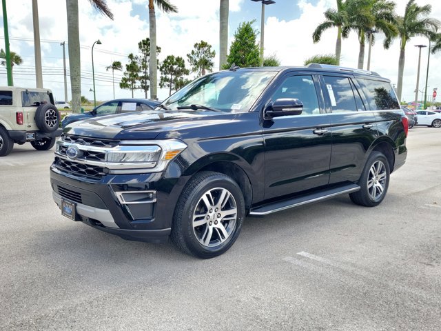 Certified 2022 Ford Expedition Limited AWD/4WD image 3