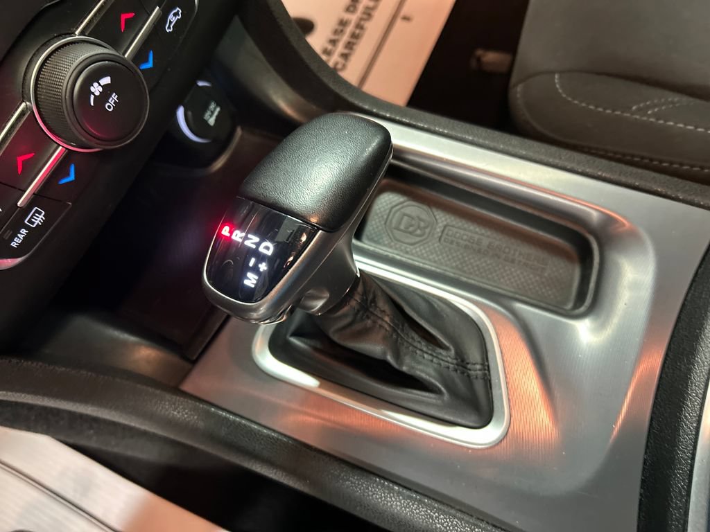 Used 2021 Dodge Charger SXT w/ Driver Convenience Group RWD image 20