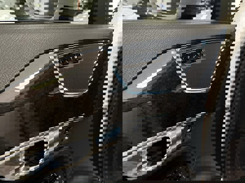 Used 2018 Volvo XC90 T6 Momentum w/ Convenience Package image 34