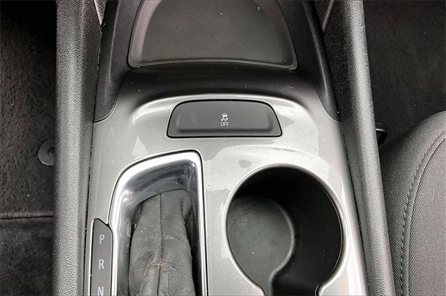 Used 2023 Chevrolet Malibu LS image 15