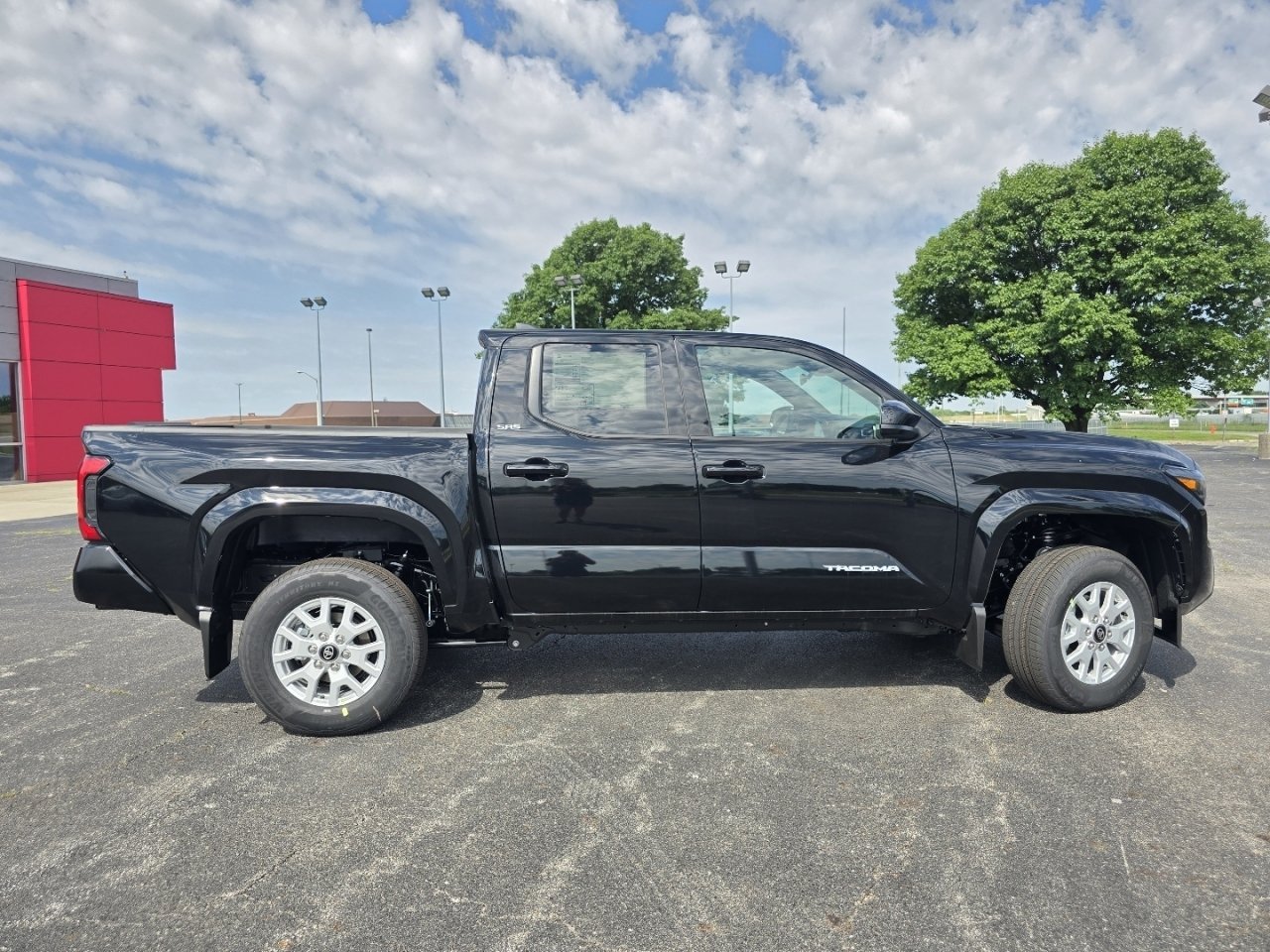 New 2026 Toyota Tacoma SR5 AWD/4WD image 16