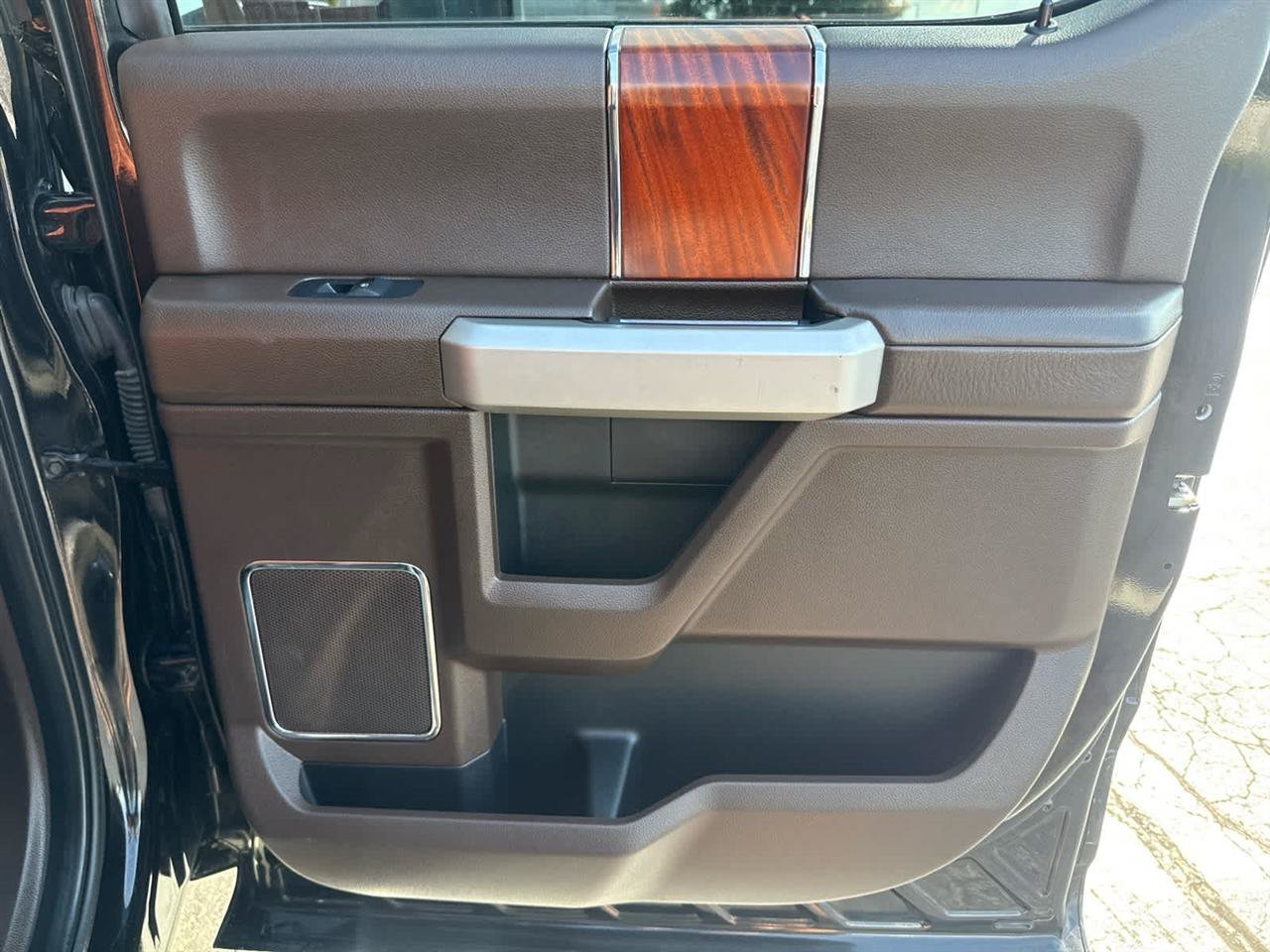 Used 2019 Ford F350 King Ranch w/ King Ranch Ultimate Package AWD/4WD image 28
