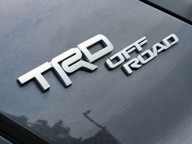 Used 2020 Toyota 4Runner TRD Off-Road Premium w/ Moonroof Package AWD/4WD image 18