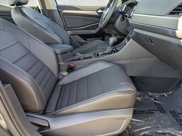 Used 2021 Volkswagen Jetta SE w/ SE Cold Weather Package image 22