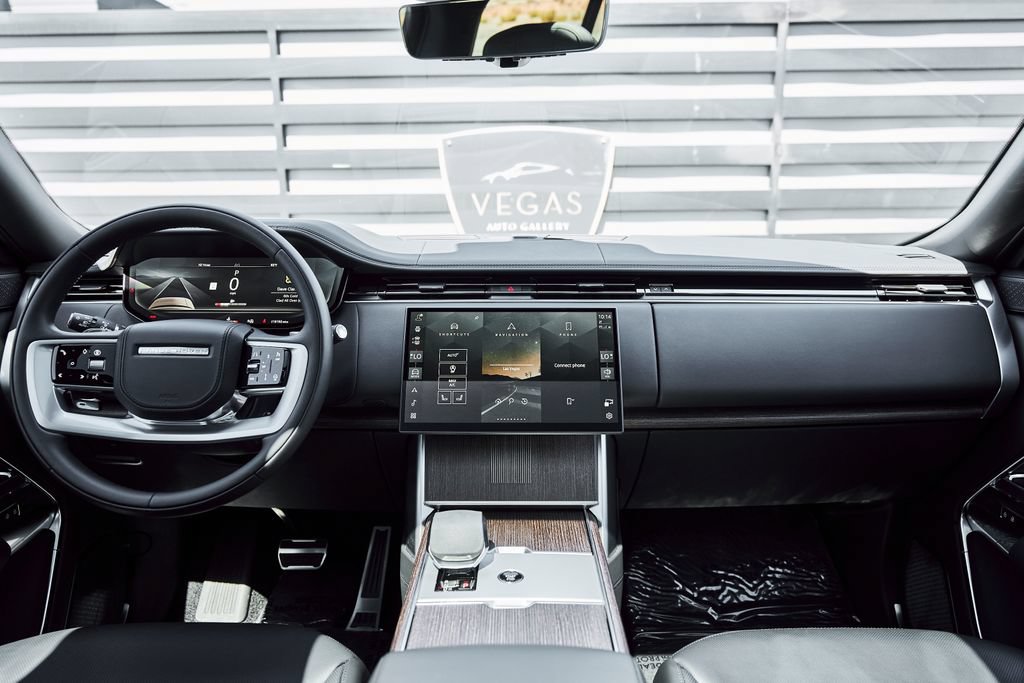 Used 2024 Land Rover Range Rover Long Wheelbase Autobiography AWD/4WD image 56
